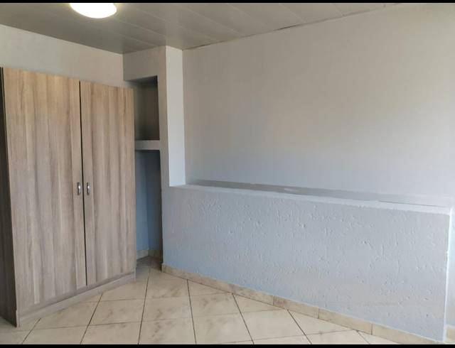 2 bed property to rent in GLENVISTA